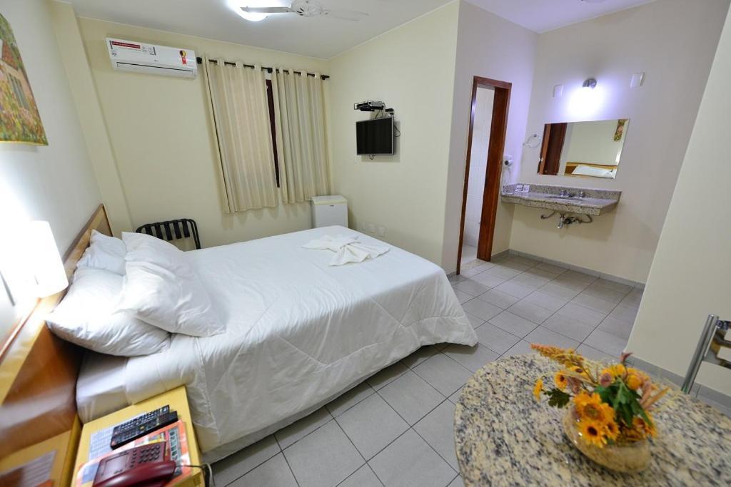 Vind's Plaza Hotel Caratinga Exterior foto