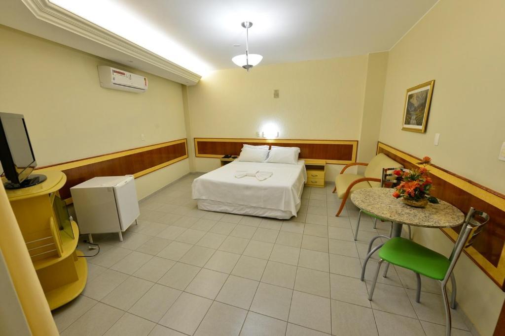 Vind's Plaza Hotel Caratinga Exterior foto