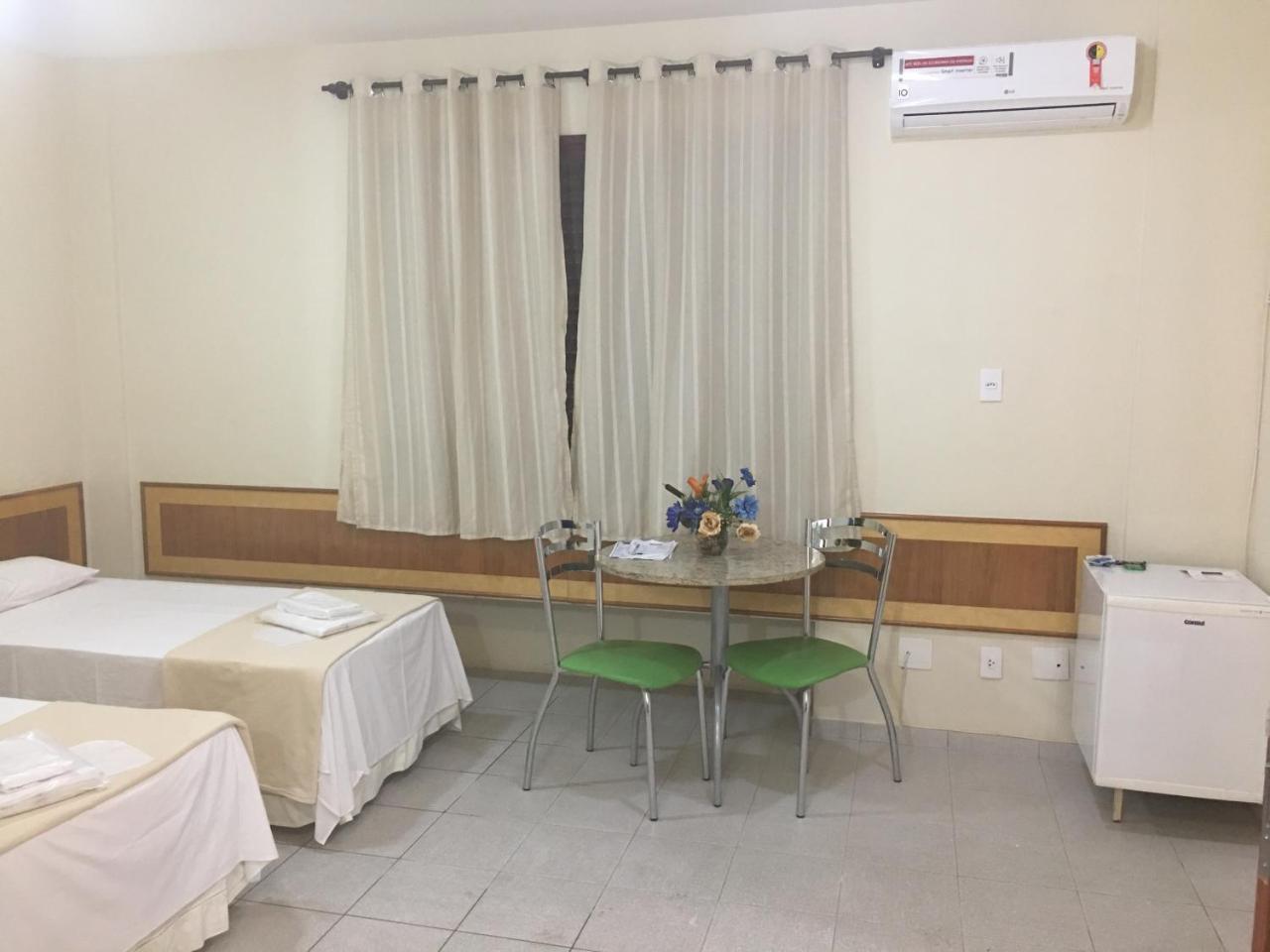 Vind's Plaza Hotel Caratinga Exterior foto